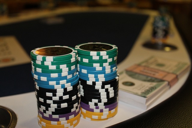 Những bí mật khi chơi online gambling: Clip nổ hũ Net88 hấp dẫn tại RawStrength GymWear